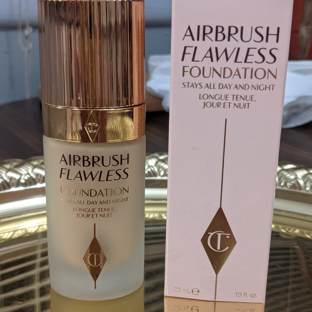 Charlotte Tilbury Airbrush foundation